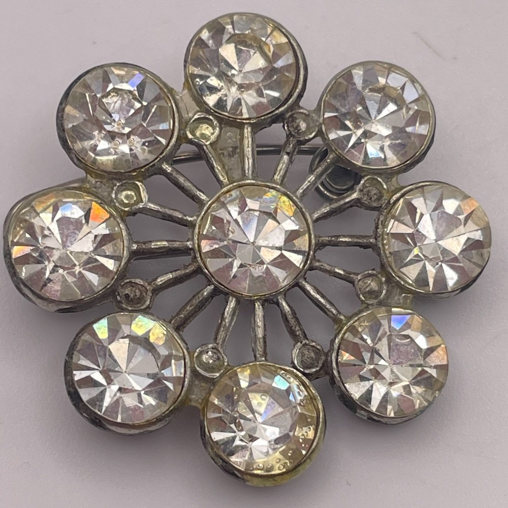 Vintage Retro Silver Tone Clear Rhinestone Starburst Flower Brooch Pin Classic